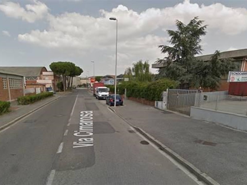 Capannone in Vendita a Livorno, 265'000&euro;, 265 m²