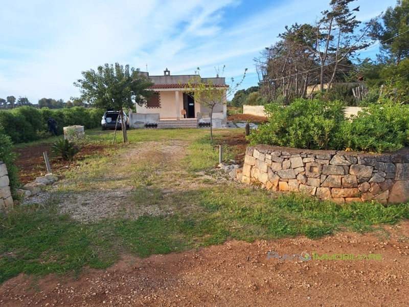 Villa in Vendita a Carovigno, 120'000€, 150 m²
