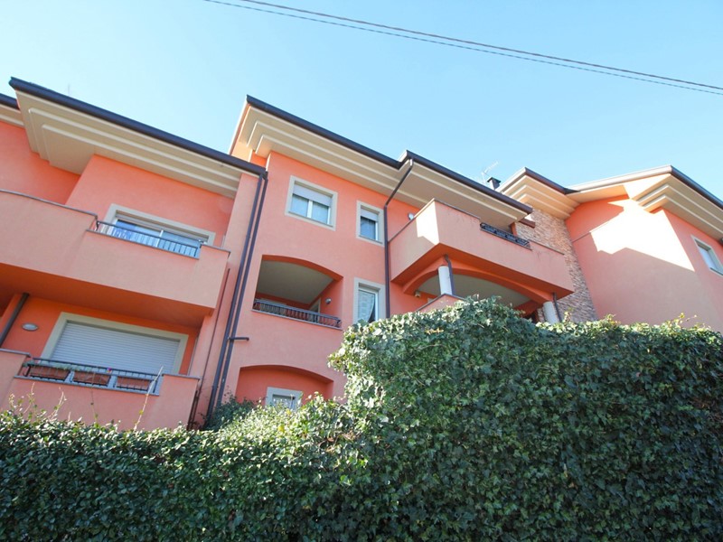 Trilocale in Vendita a Gorla Minore, 199'000€, 130 m², arredato