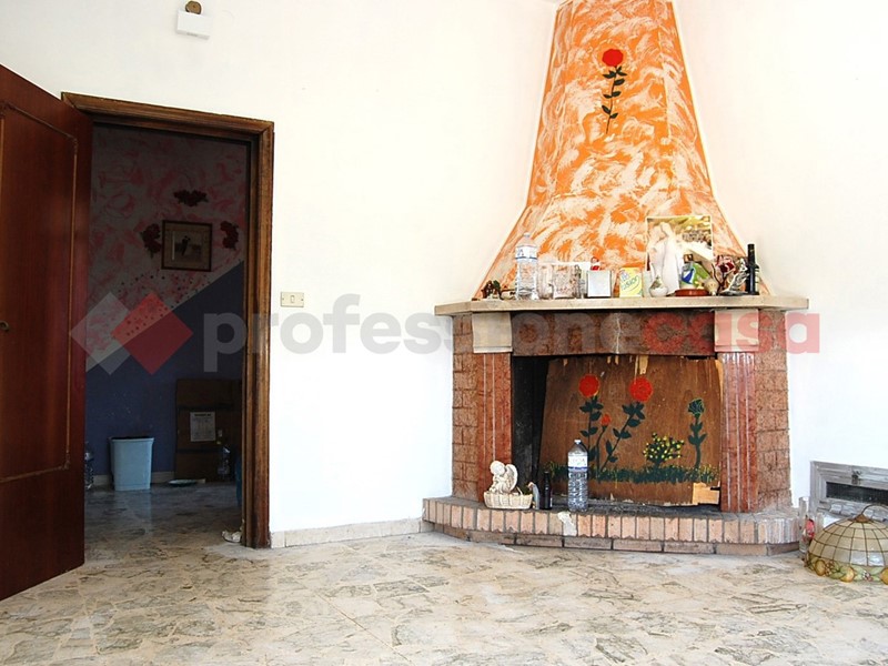 Casa Indipendente in Vendita a Roseto degli Abruzzi, 175'000€, 270 m²