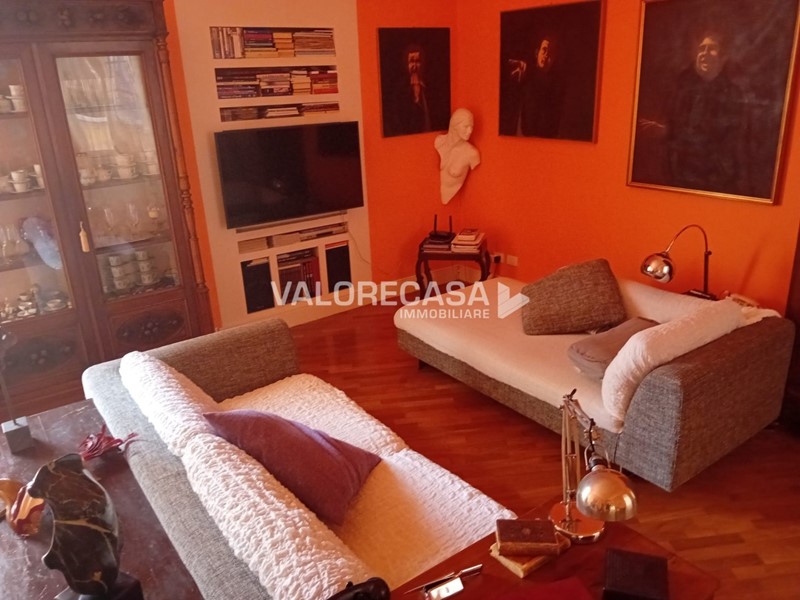 Appartamento in Vendita a Carrara, 199'000€, 160 m²