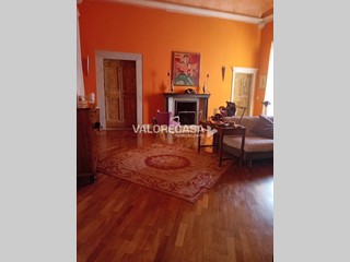 Appartamento in Vendita a Carrara, 199'000€, 160 m²