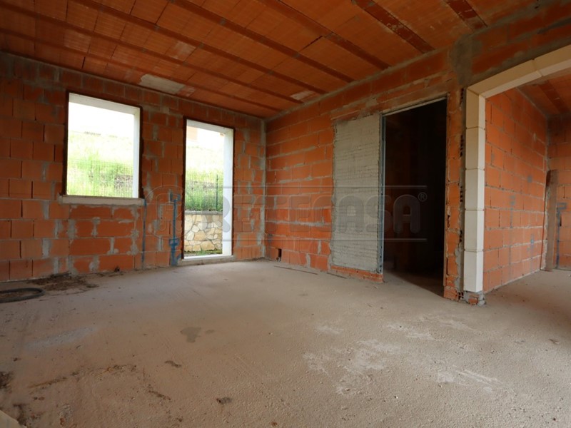 Casa Semi Indipendente in Vendita a Longare, 320'000€, 271 m², con Box