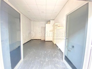 Immobile commerciale in Affitto a Giugliano in Campania, 400&euro;, 30 m²