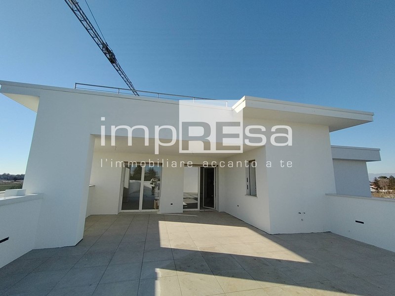 Attico in Vendita a Prata di Pordenone, 445'000€, 120 m²