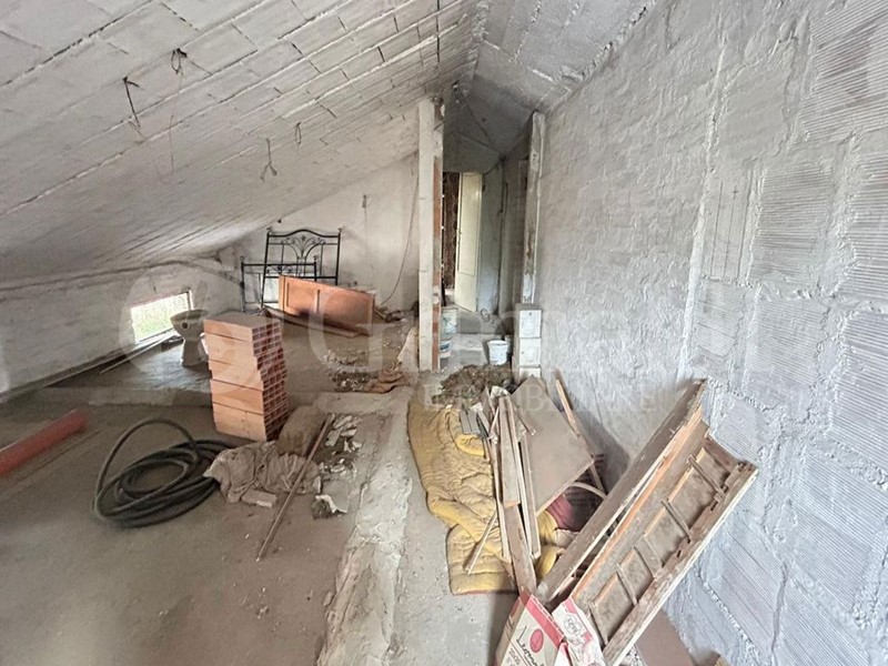 Quadrilocale in Vendita a Maiolati Spontini, 80'000€, 90 m²