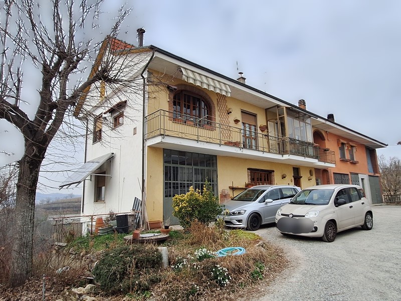 Casa Indipendente in Vendita a Montiglio Monferrato, zona cortanieto, 140'000&euro;, 229 m²