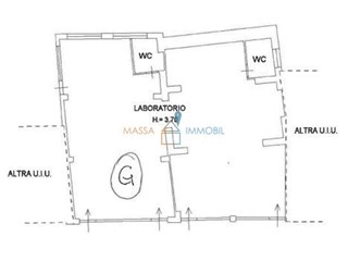 Capannone in Vendita a Massa, 270'000€, 198 m²