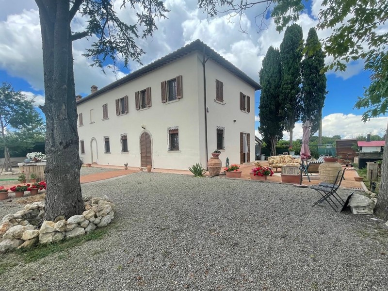 Casa Semi Indipendente in Vendita a Colle di Val D'Elsa, 545'000€, 170 m²
