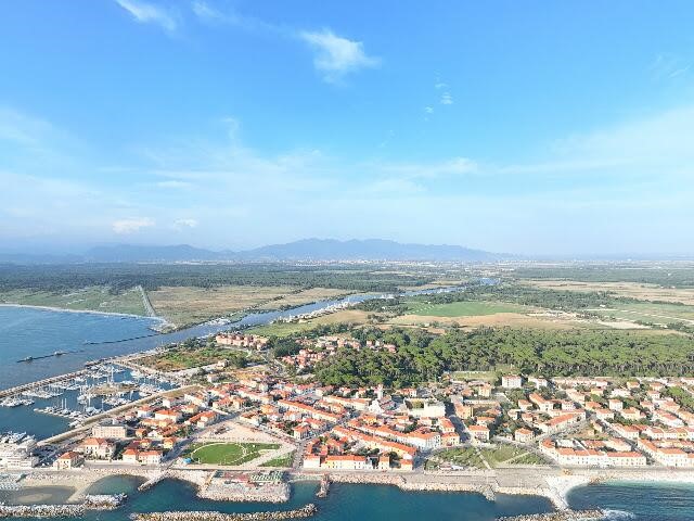 Attività commerciale in Vendita a Pisa, zona Marina di Pisa, 60'000€, 200 m²