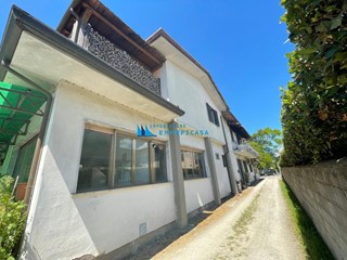 Appartamento in Vendita a Montignoso, zona Cinquale, 500'000€, 300 m², arredato