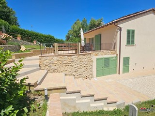 Villa in Vendita a Colle di Val D'Elsa, 700'000&euro;, 161 m²