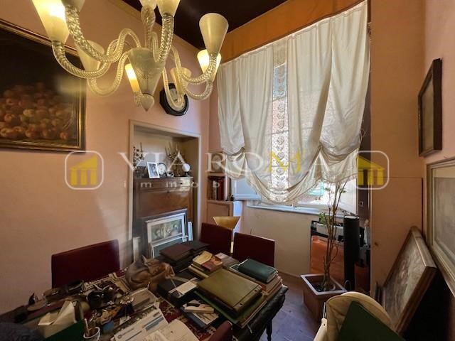 Appartamento in Vendita a Lucca, 600'000&euro;, 200 m²