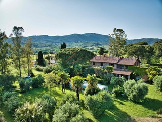 Casa Semi Indipendente in Vendita a Suvereto, 980'000€, 250 m², arredato