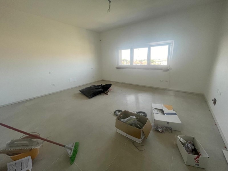 Quadrilocale in Vendita a Luni, zona Dogana, 230'000€, 90 m²