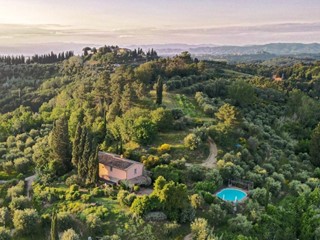 Casale in Vendita a San Miniato, zona Bucciano, 970'000€, 230 m²