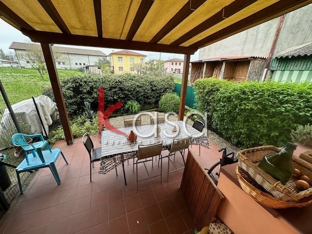 Casa Indipendente in Vendita a Sarego, zona Monticello Di Fara, 144'000€, 158 m², con Box