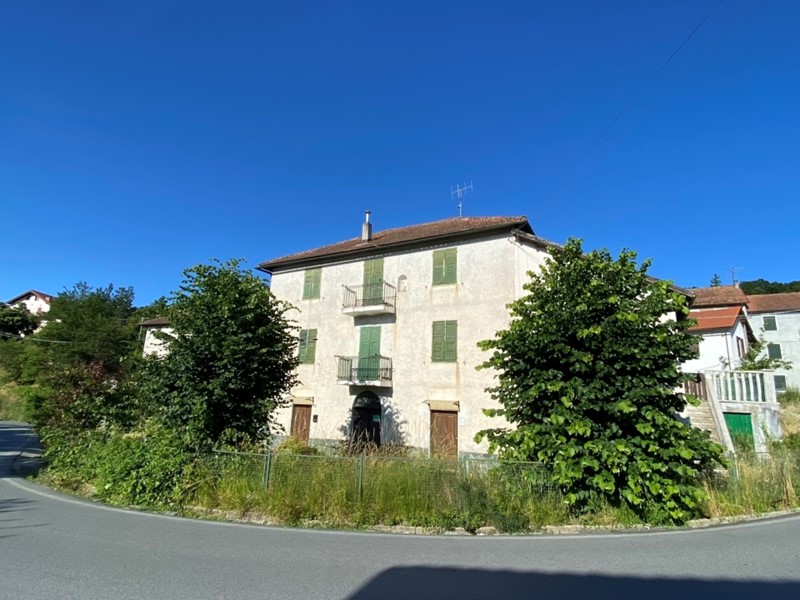 Appartamento in Vendita a Tiglieto, 34'000€, 100 m²