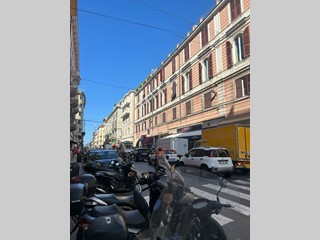 Attività commerciale in Vendita a Sanremo, 30 m², arredato