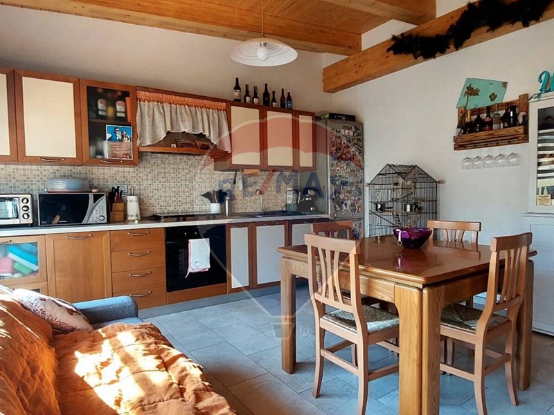 Quadrilocale in Vendita a Cingoli, 60'000€, 71 m²