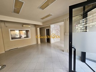 Immobile commerciale in Vendita a Pisa, 110'000€, 66 m²