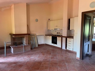 Trilocale in Vendita a San Gemini, 89'000€, 85 m², arredato