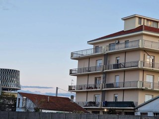 Appartamento in Vendita a Pescara, zona VIA TIBURTINA VALERIA, 430'000&euro;, 530 m², con Box