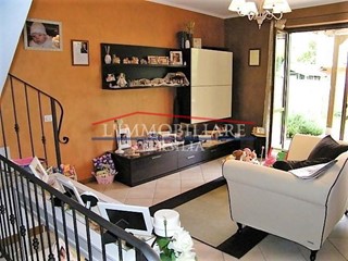 Casa Semi Indipendente in Vendita a Massa, zona Romagnano, 335'000€, 120 m², arredato