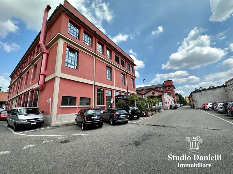 Loft in Vendita a Carate Brianza, 225'000€, 120 m²
