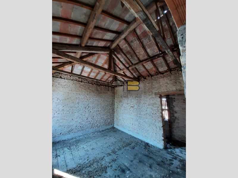 Villa in Vendita a Padova, zona Savonarola, 330'000€, 350 m², con Box