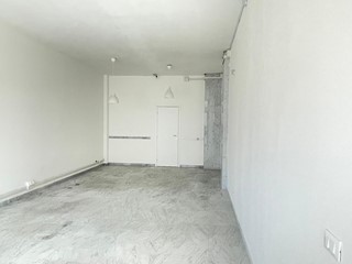 Immobile commerciale in Vendita a Carrara, zona Avenza, 90'000€, 72 m²