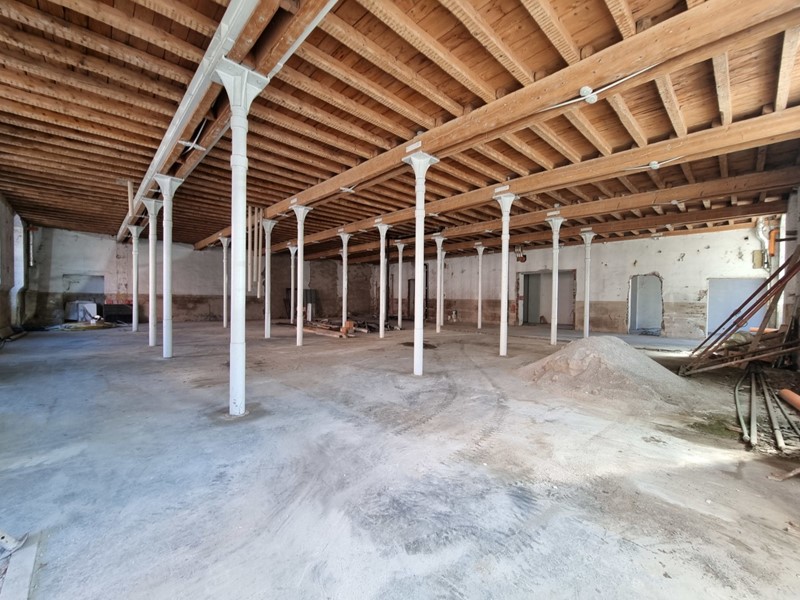 Immobile commerciale in Vendita a Roè Volciano, 795'000€, 568 m²
