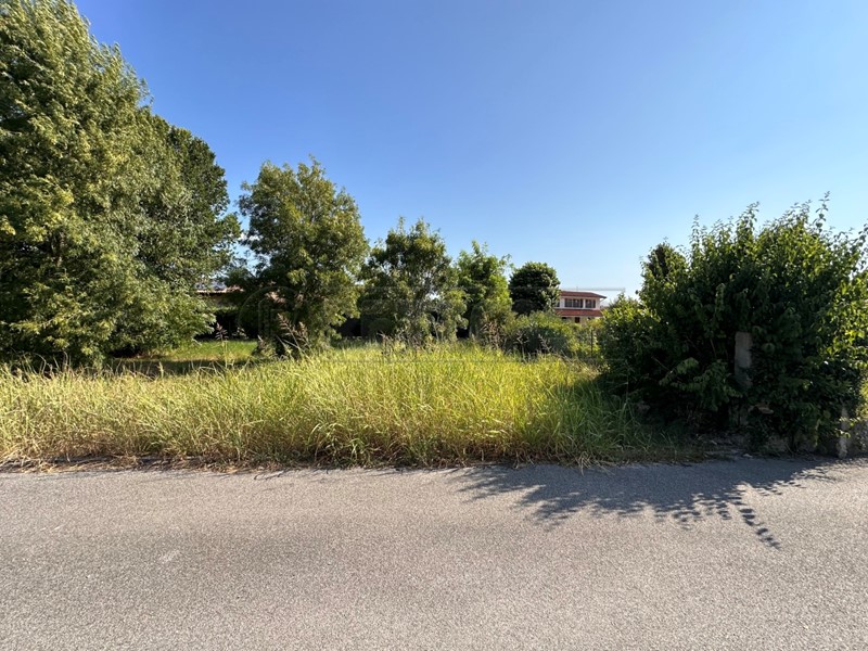 Terreno edificabile in Vendita a Sagrado, 97'000€, 754 m²