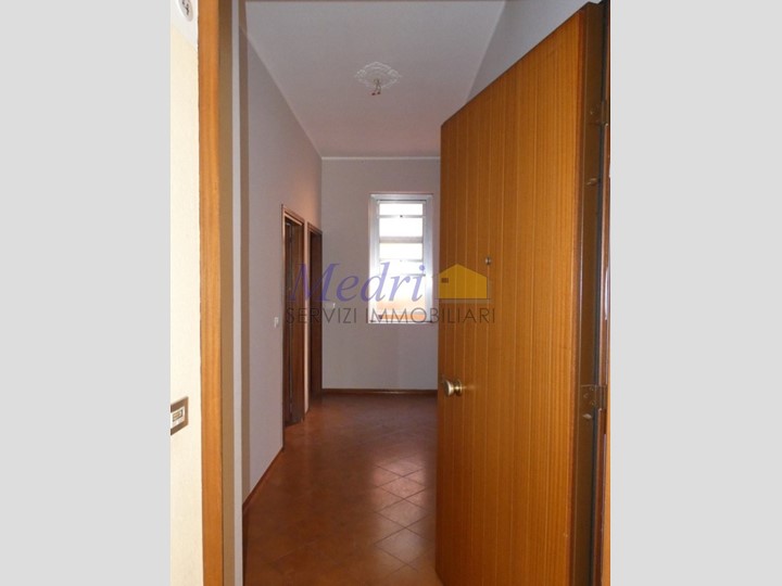 Appartamento in Vendita a Cesena, zona Fiorita, 250'000€, 145 m², con Box