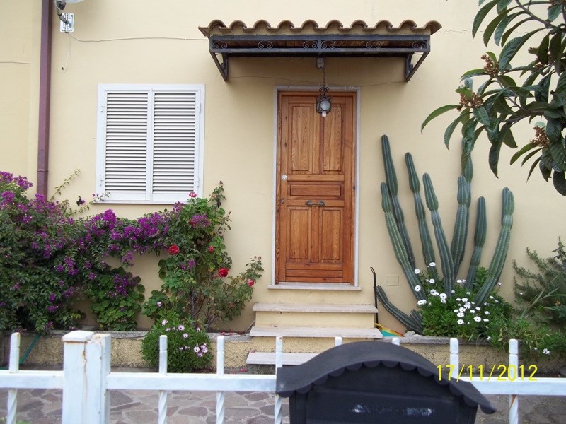 Villetta a schiera in Vendita a Serrone, 105'000€, 70 m², con Box