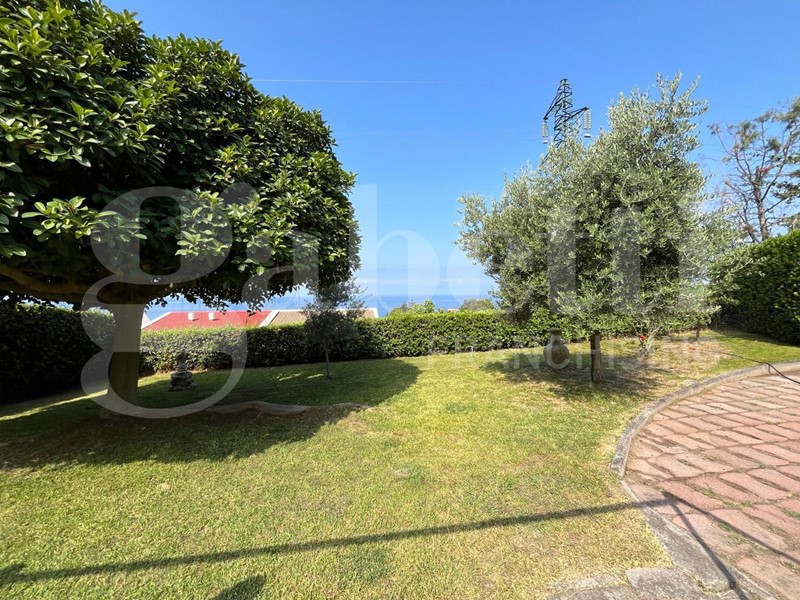 Villa in Vendita a Diamante, 150'000€, 50 m², arredato