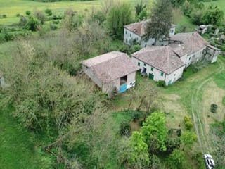 Casa Indipendente in Vendita a Zocca, 180'000€, 713 m²