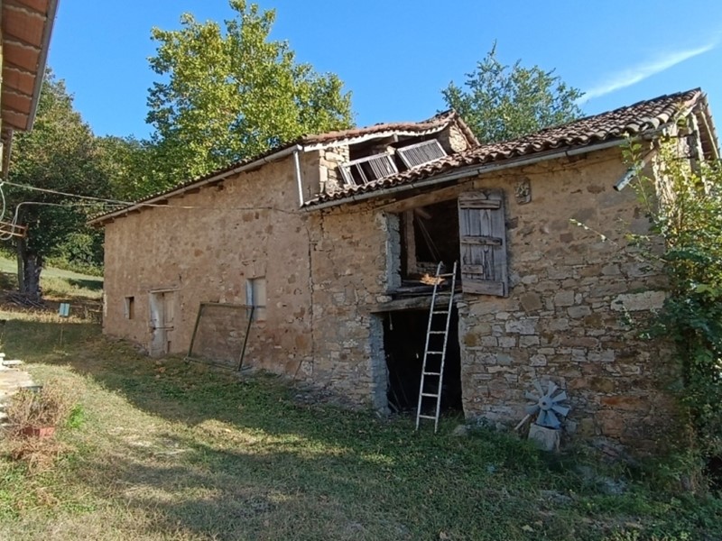 Casa Indipendente in Vendita a Valsamoggia, 130'000€, 1000 m²