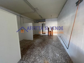 Attività commerciale in Affitto a Siracusa, 450€, 40 m²