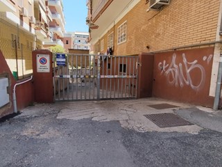 Box in Vendita a Pomezia, 39'000€, 40 m²