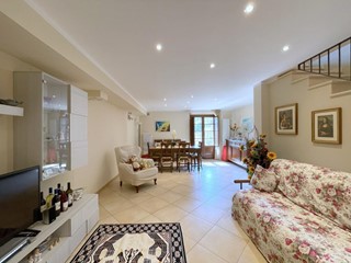 Villetta a schiera in Vendita a Camaiore, 319'000&euro;, 117 m²