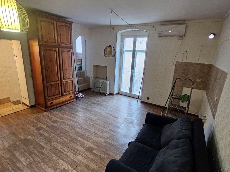 Casa Indipendente in Vendita a Crispiano, 35'000€, 66 m²