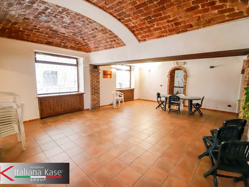 Immobile commerciale in Vendita a Verolengo, 95'000€, 210 m²