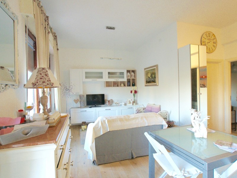 Quadrilocale in Vendita a Lerici, zona Pozzuolo, 66 m², arredato