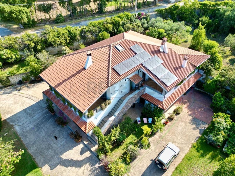 Villa in Vendita a Cerveteri, 490'000€, 180 m²