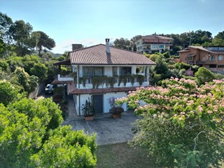 Villa in Vendita a Cerveteri, 490'000€, 180 m²