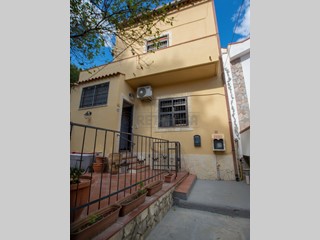 Casa Indipendente in Vendita a Messina, 135'000€, 110 m²