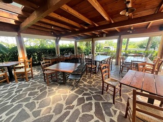 Attività commerciale in Vendita a Montecatini Val di Cecina, 675'000€, 180 m²