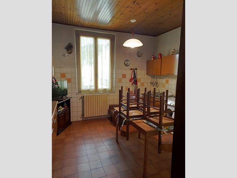 Trilocale in Vendita a Aulla, 55'000€, 65 m², arredato