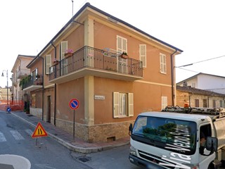 Casa Indipendente in Vendita a San Benedetto dei Marsi, 69'000€, 140 m², arredato